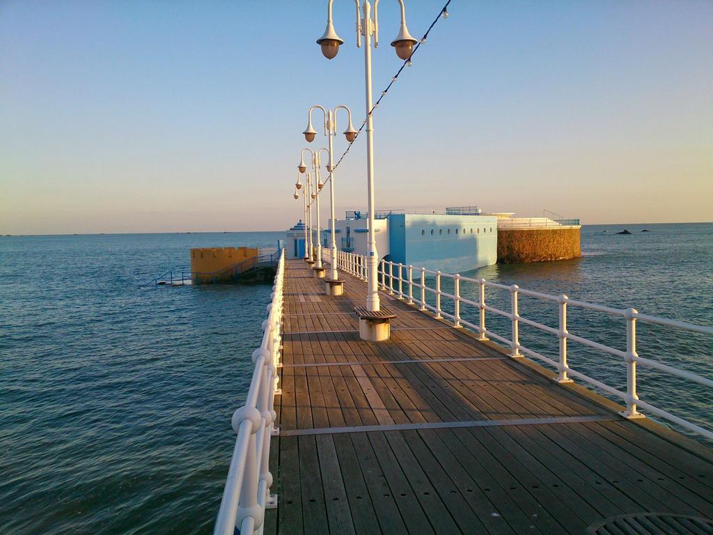 Fort D'Auvergne Hotel Saint Helier Jersey Екстериор снимка
